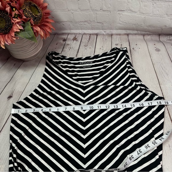 Chico's Black White bias striped Sleeveless Tank Top sz 1 (m 8) v-neck - Picture 5 of 9